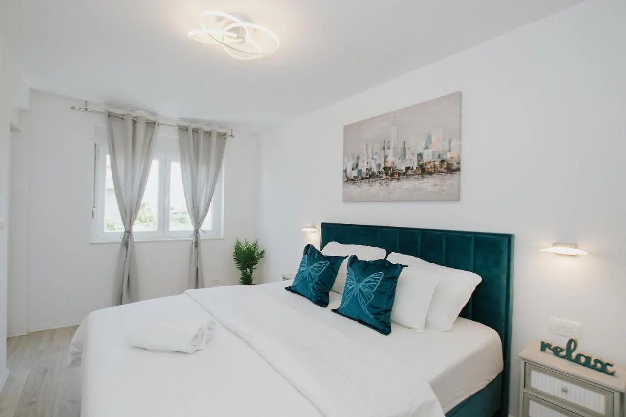 Гостевой дом Отель Royal Blue House 1 Каштела
