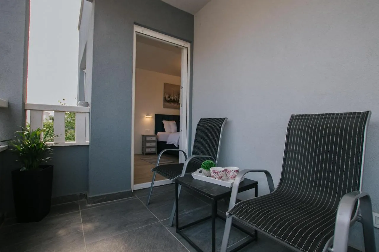 Royal Blue House 1 Hotel Kastela Guest house